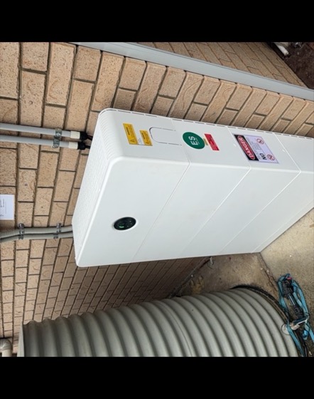 Home battery and isolator, installed by High Energy